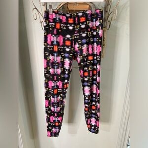 Athleta, Speed Sonar Legging, Black City Lights Print, Zip Pocket in Bac…